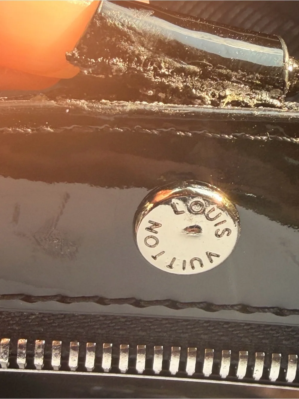 Louis Vuitton electric epi Brea: damaged